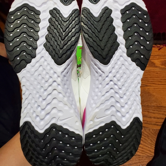 Shoes - Picture 2 of 7